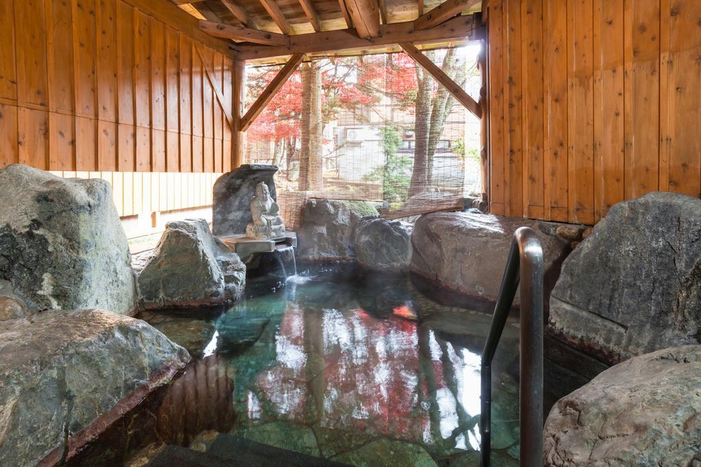 Hotel Mikunitoge Onsen Oyado Honjin Yuzawa  Exterior foto