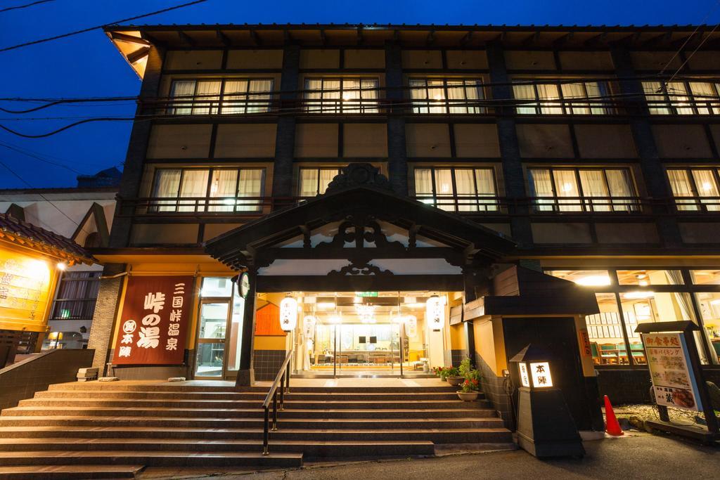 Hotel Mikunitoge Onsen Oyado Honjin Yuzawa  Exterior foto