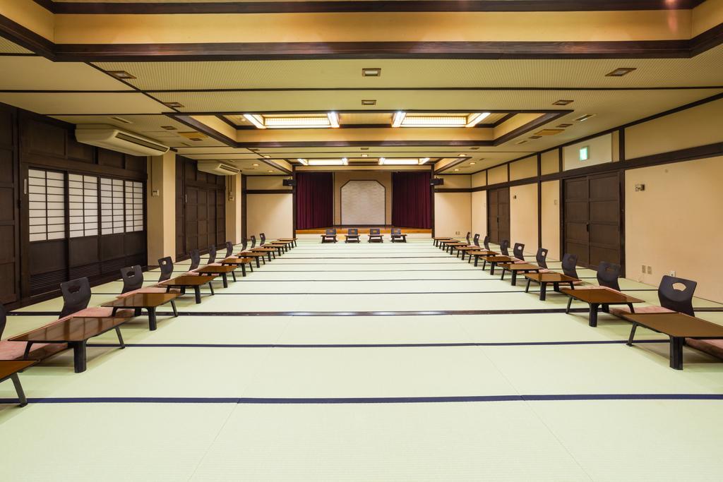 Hotel Mikunitoge Onsen Oyado Honjin Yuzawa  Exterior foto